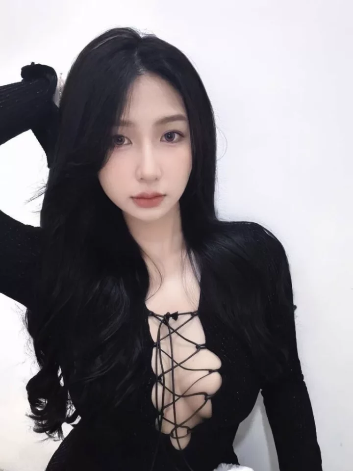 Booking instructions for Kelie's 60-minute incall session Booking instructions for Kelie's 60-minute incall session