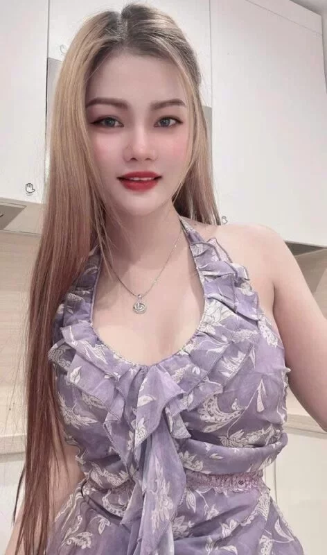 Lisa Singapore escort profile portrait