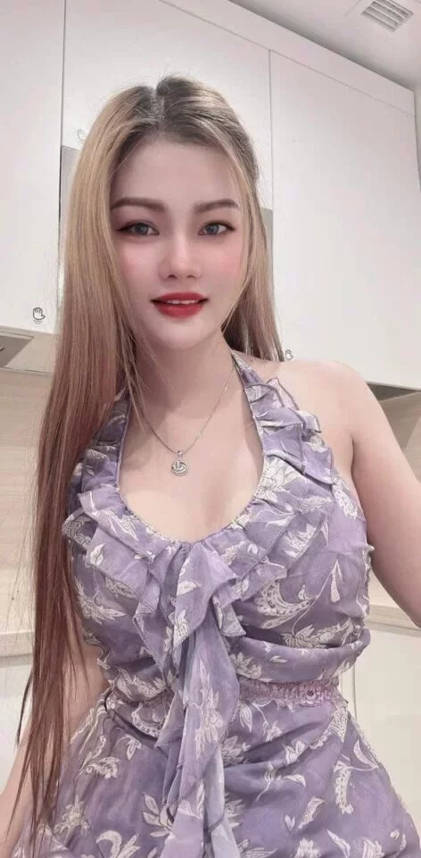 Lisa Singapore escort profile portrait Lisa Singapore escort profile portrait