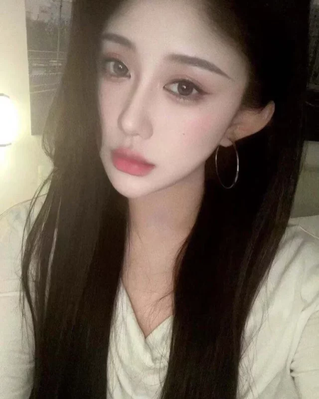 Meiqi SG Escort profile gallery image 1