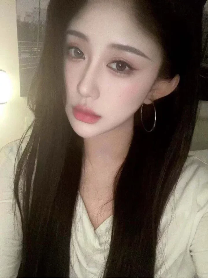 Meiqi SG Escort profile gallery image 1 Meiqi SG Escort profile gallery image 1
