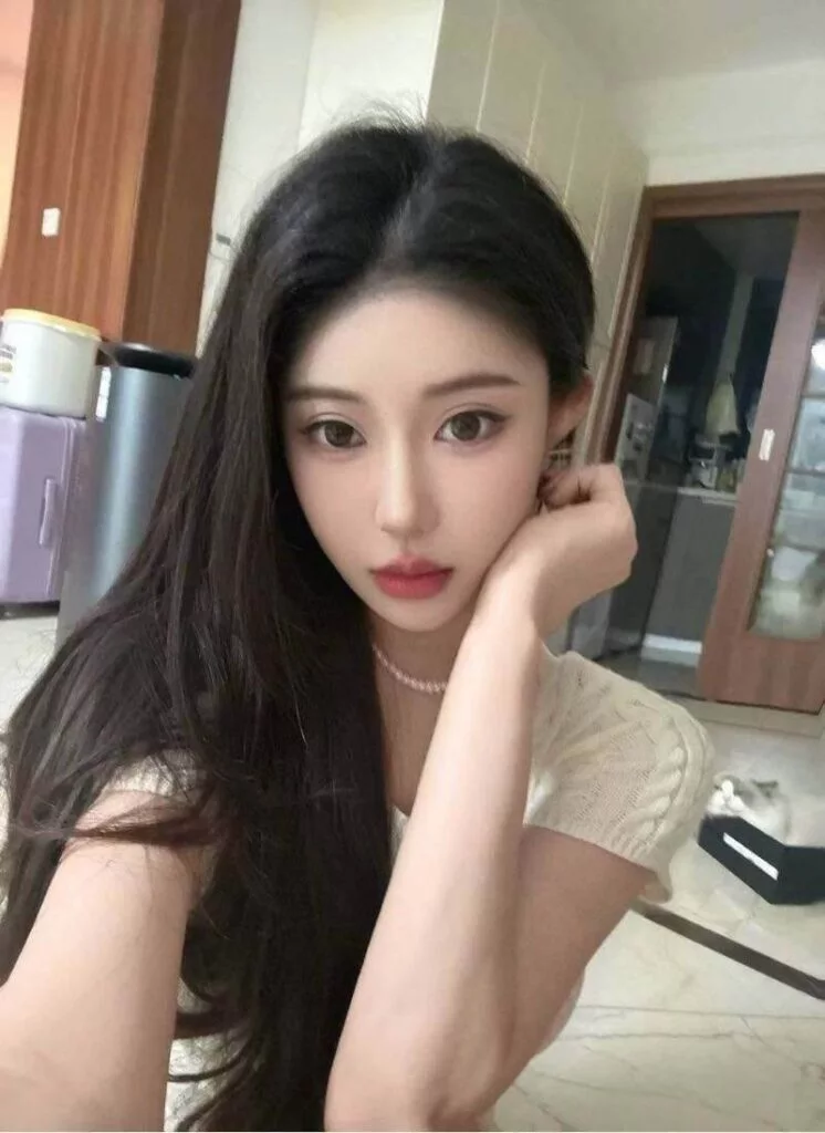 Meiqi SG Escort profile gallery image 2