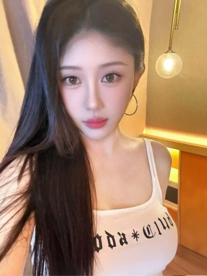 Meiqi SG Escort profile gallery image 3 Meiqi SG Escort profile gallery image 3