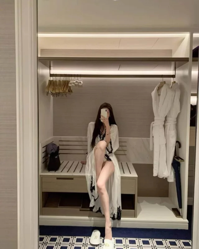 Sana Singapore Escort profile overview showing elegant composition